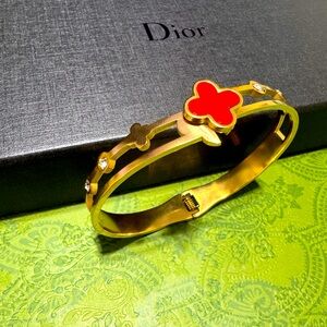 Red Flower Van Clev Style Stainless Bracelet